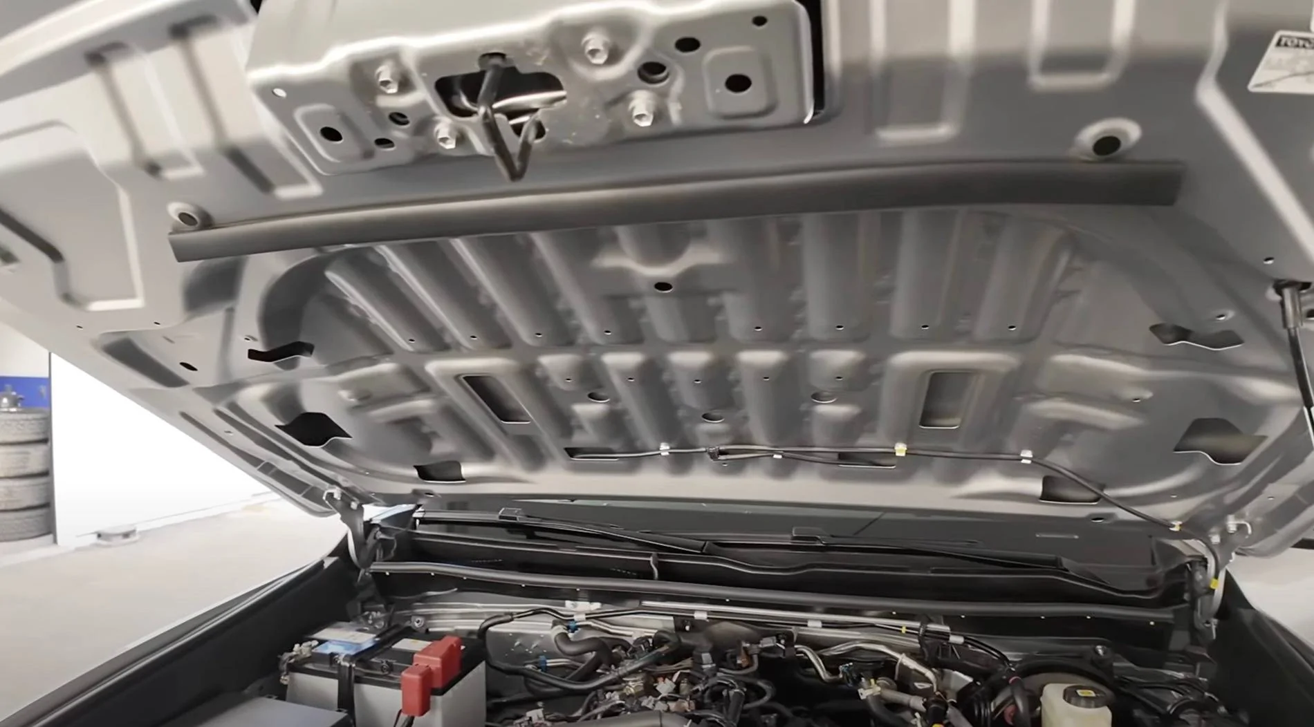 2025 4runner 6th gen Cutting Edge TRD Off-Road (Non-Premium) 2025 4Runner first look -- exterior, interior, cargo area, underbody, suspension, engine bay, roof rails underhood engine bay compartment 2025 toyota 4runner iforce 4 cylinder 7