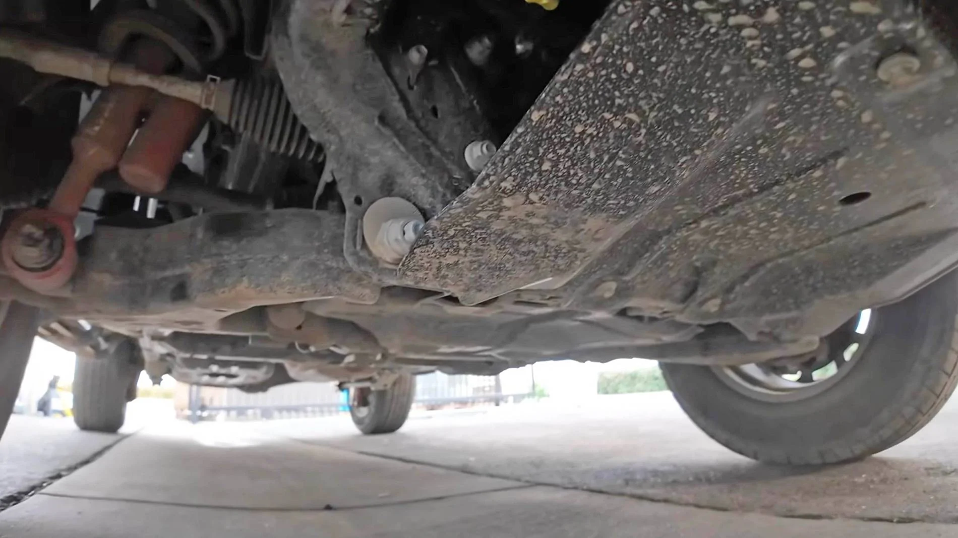 2025 4runner 6th gen Cutting Edge TRD Off-Road (Non-Premium) 2025 4Runner first look -- exterior, interior, cargo area, underbody, suspension, engine bay, roof rails 2025 4runner TRD Off-Road underbody undercarriage suspension 1