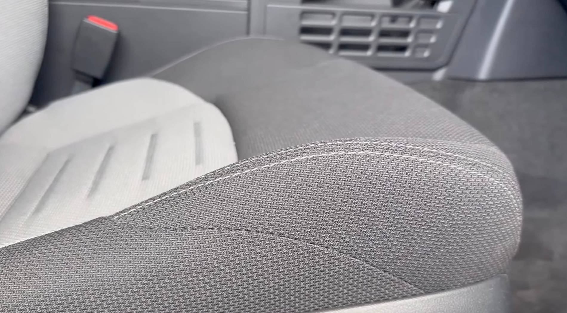 2025 4runner 6th gen CUTTING EDGE (Silver) Photos 4Runner 6th Gen (2025+) 2025-toyota-4runner-trd-off-road-interior-4-