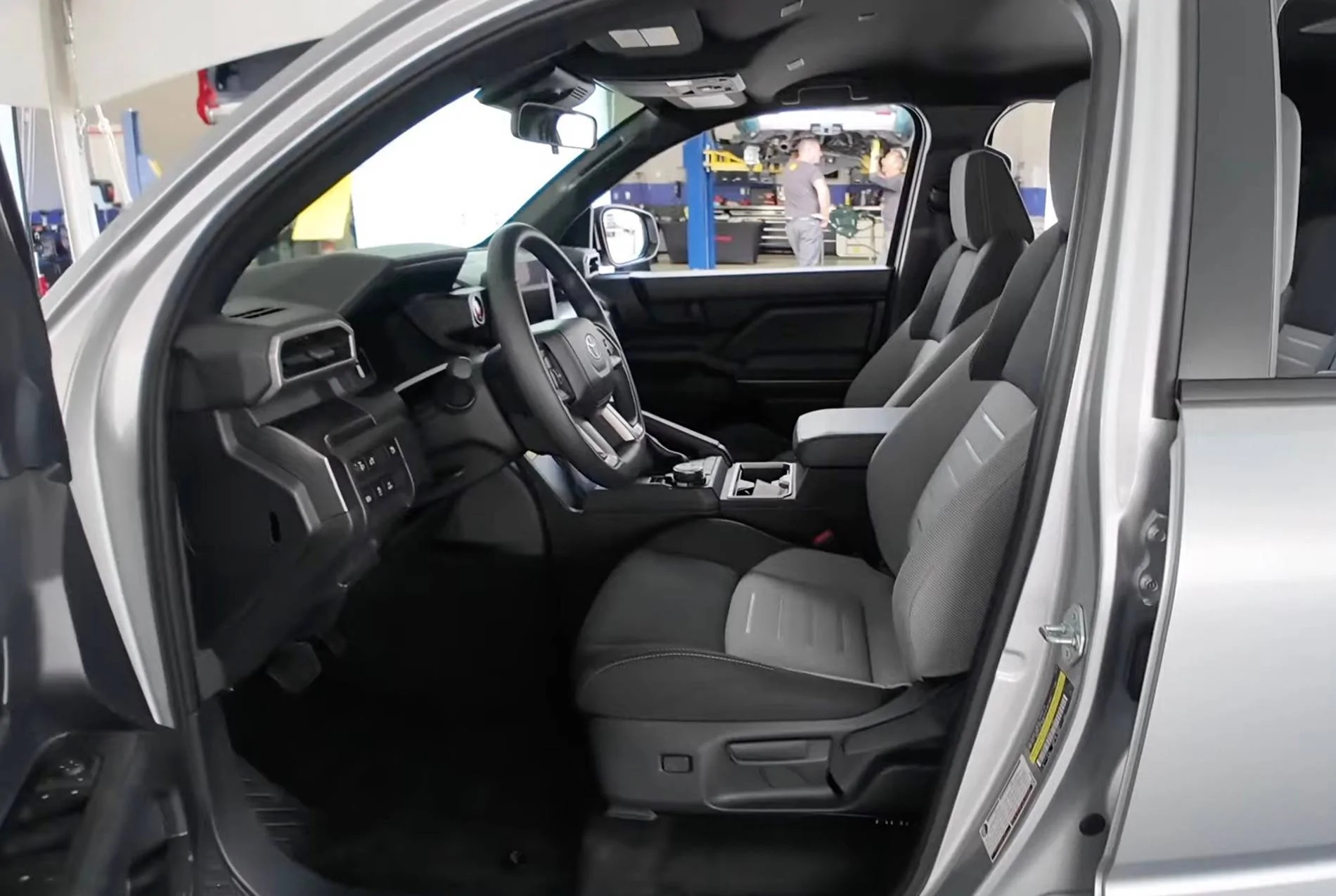 2025 4runner 6th gen CUTTING EDGE (Silver) Photos 4Runner 6th Gen (2025+) 2025-toyota-4runner-trd-off-road-interior-7-jpg