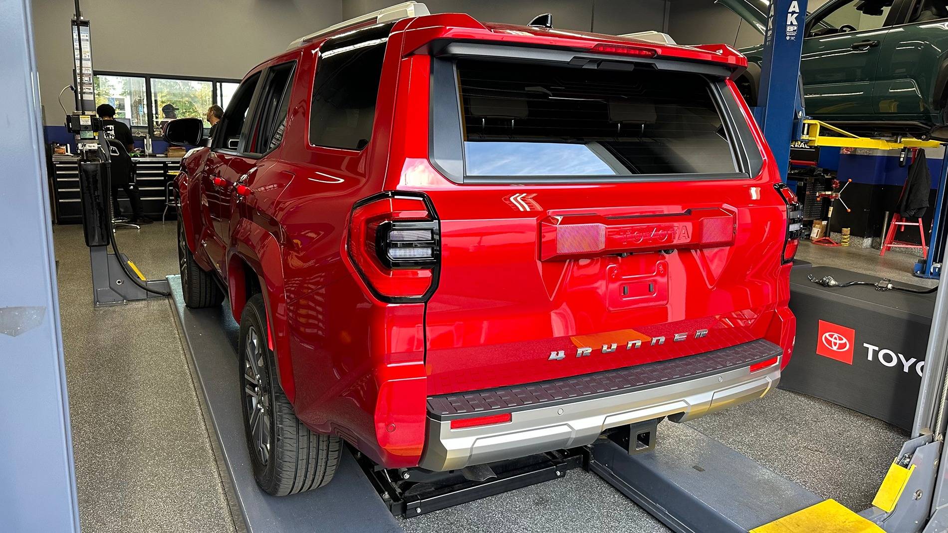 2025 Toyota 4runner SUPERSONIC RED Photos 4Runner 6th Gen (2025+) Supersonic Red 2025 4runner 6th gen Limited 2