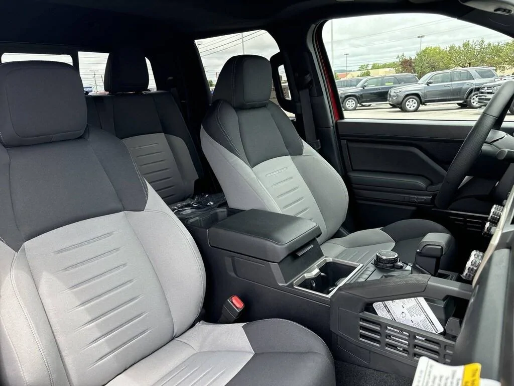 2025 4runner 6th gen Boulder/Black Interior Photos (TRD Off-Road & TRD Sport) boulder:black interior 2025 4runner 6th gen