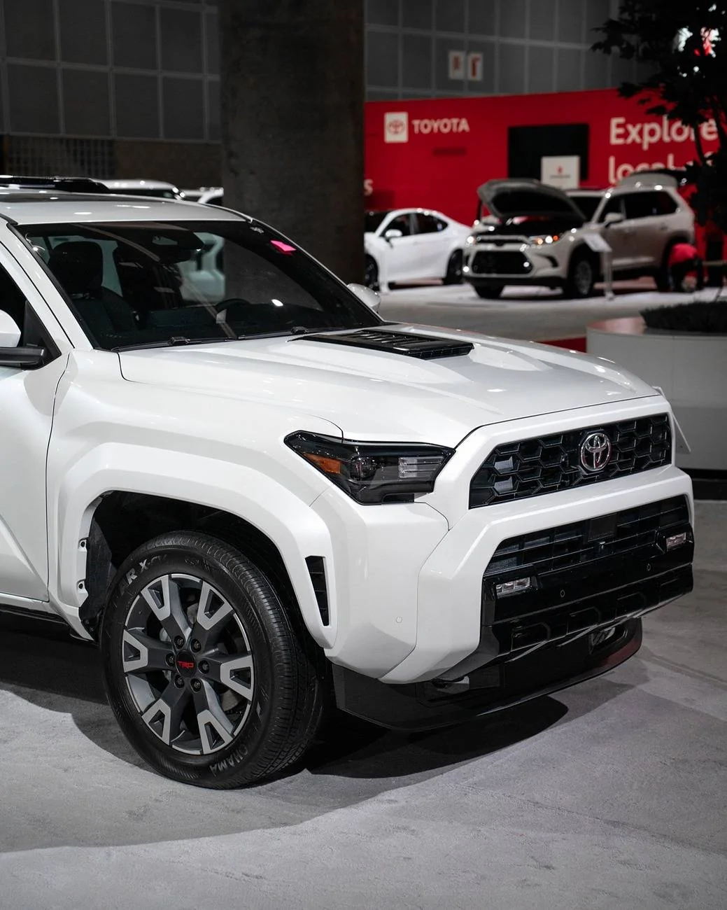 2025 4runner 6th gen TRD Sport Premium (Wind Chill Pearl / Black Interior) 2025 4Runner 6th Gen photos/video review @ LA Auto Show trd sport wheels windchill pearl white trd sport 2025 4runner 6th gen 7