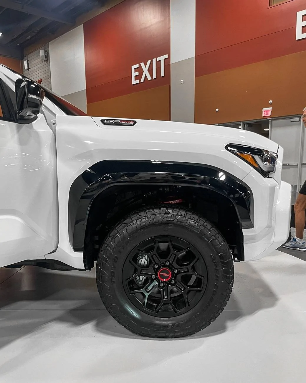 2025 4runner 6th gen AZ People - see the 2025 4Runner TRD Pro at the Arizona International Auto Show 2024 (11/28-12/2) Ice Cap White 2025 4Runner TRD Pro Arizona Auto Show 2