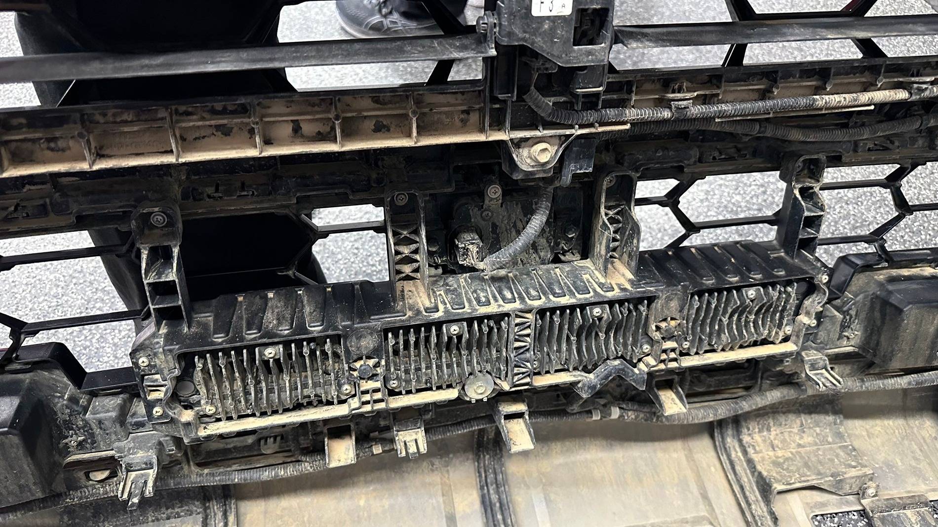 2025 4runner 6th gen Front bumper removed from 2025 4Runner Trailhunter - photos Front bumper cover removed trailhunter 2025 4runner 6th gen 3