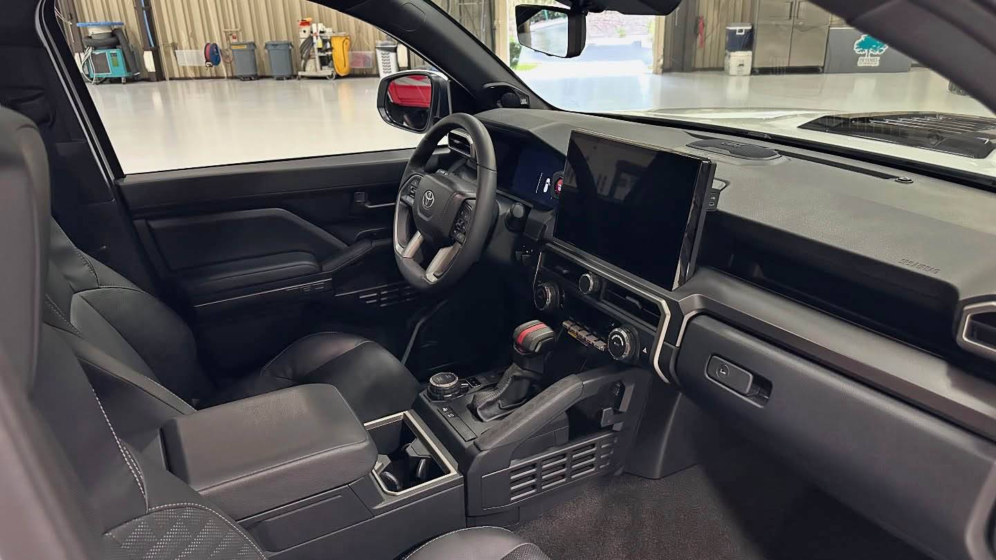 2025 4runner 6th gen WIND CHILL PEARL Photos 4Runner 6th Gen (2025+) Black Interior & Wind Chill Pearl TRD Sport Premium 2025 toyota 4runner gen 6 2