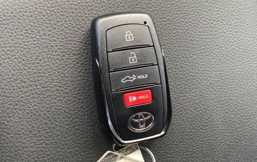 2025 4runner 6th gen Key Fob / Slim Credit Card Key Fob - Photos traditional key fob 2025 4runner 6th gen.jpg2