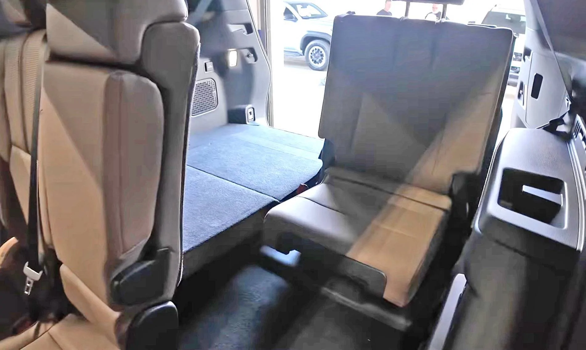 2025 Toyota 4runner Disappointed only 1 interior color for the Platinum -dimensions-cargo-space-limited-trim-2025-4run-jpg