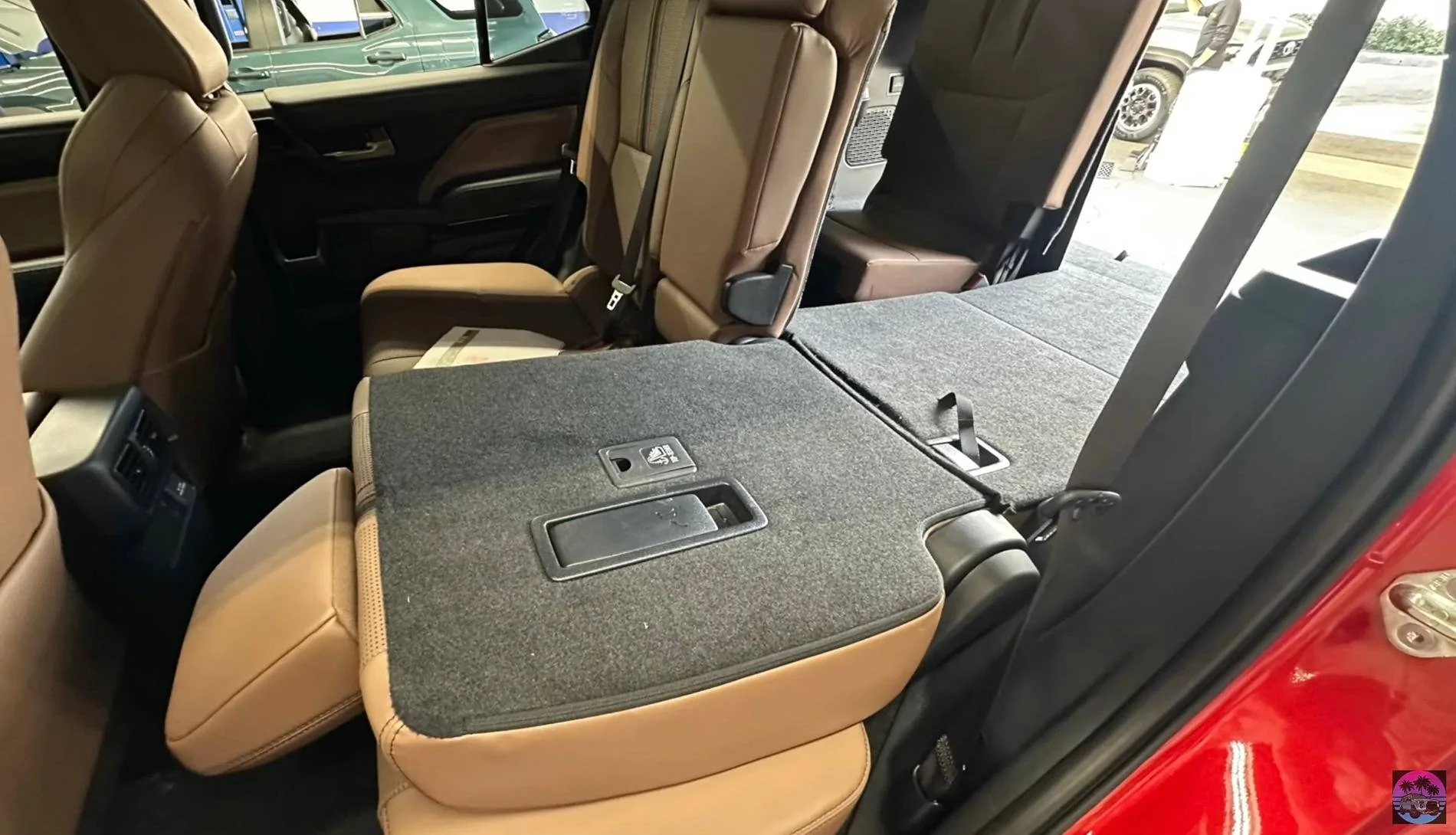 2025 Toyota 4runner Disappointed only 1 interior color for the Platinum -dimensions-cargo-space-limited-trim-2025-4run-jpg
