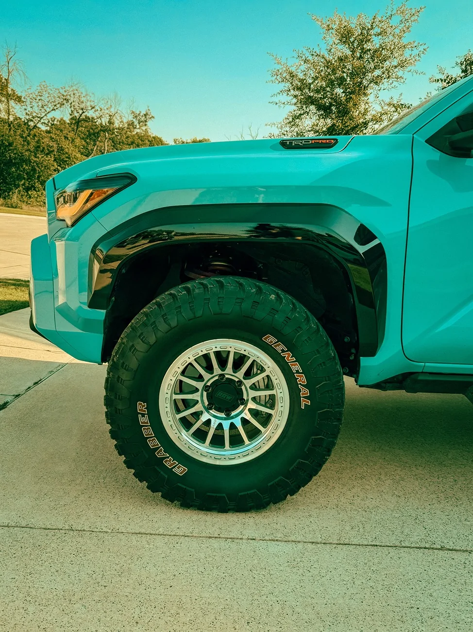 2025 2026 4runner 6th gen 2026 Wave Maker build IMG_8159