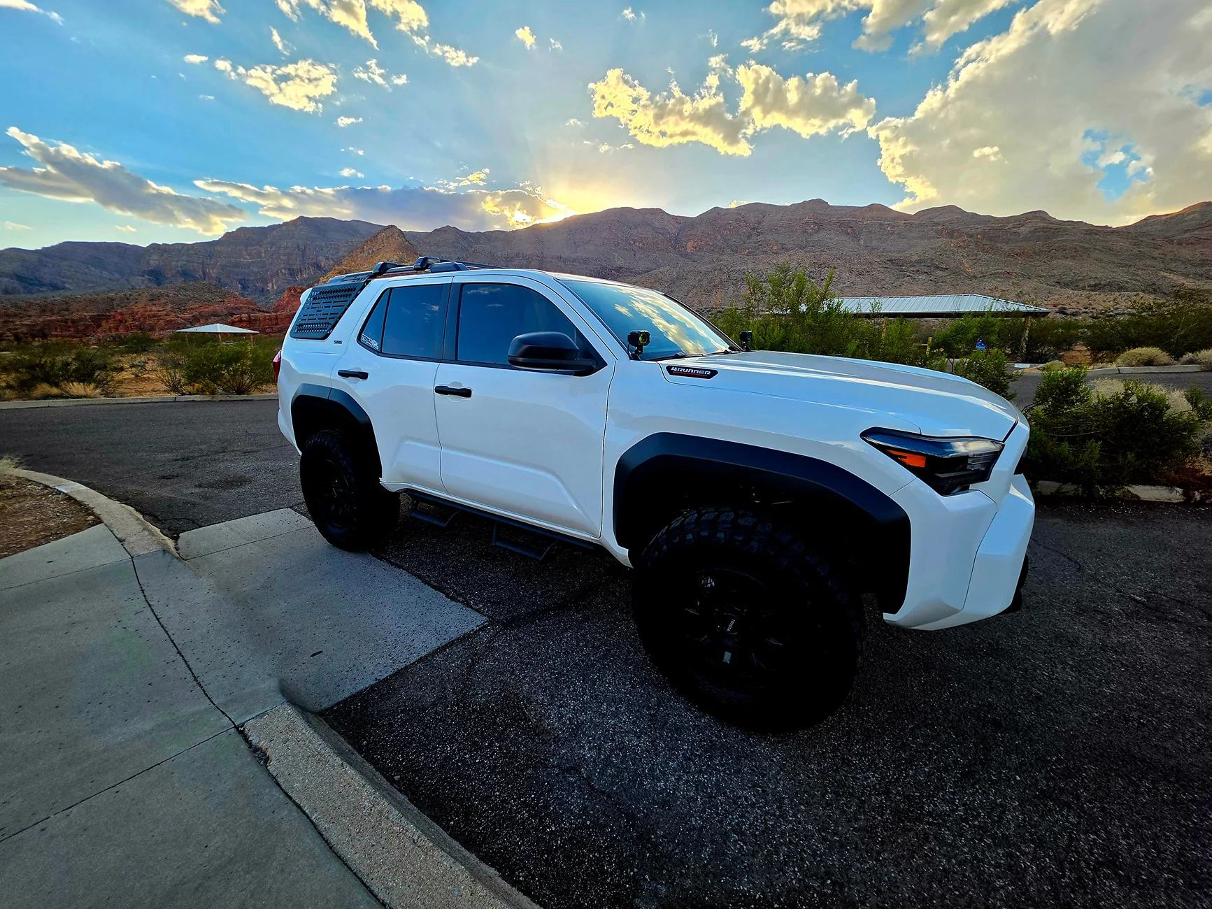 2025 2026 4runner 6th gen ICE CAP WHITE Photos 4Runner 6th Gen (2025+) 20260831_181017