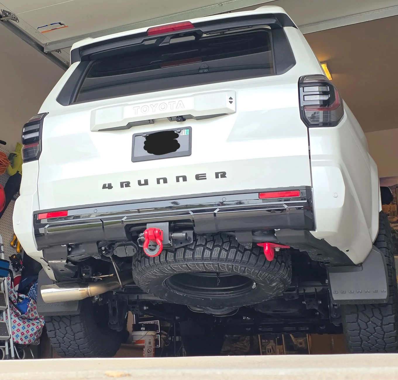 2025 2026 4runner 6th gen Changed out spare tire to 33". Fits perfectly undercarriage! 20260918_162611