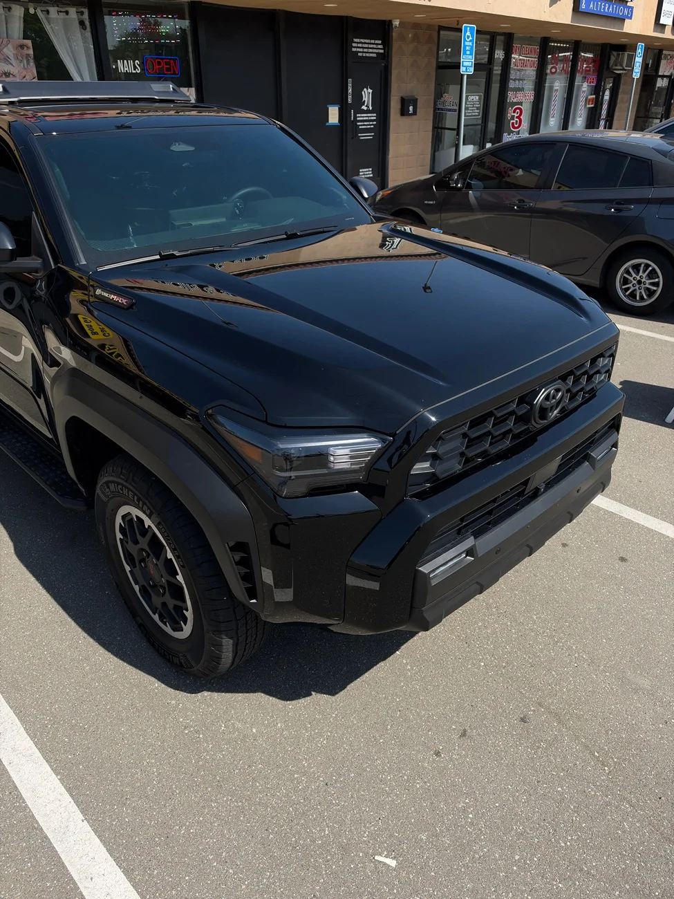 2025 2026 4runner 6th gen Hood swap for Sport / Pro Scoop Hood (Black) IMG_0105