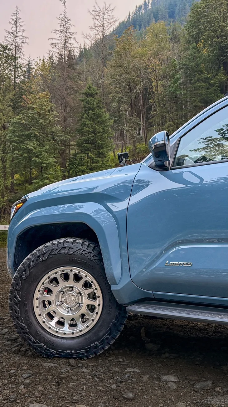 2025 2026 4runner 6th gen HERITAGE BLUE Photos 4Runner 6th Gen (2025+) IMG_5889