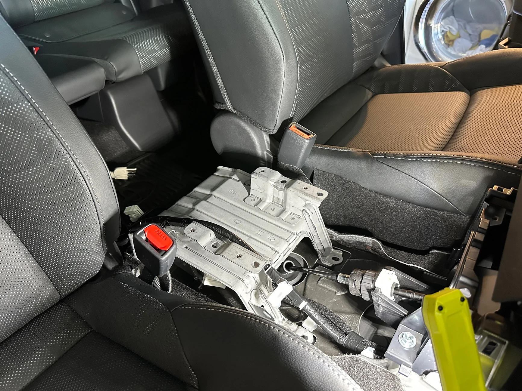 2025 2026 4runner 6th gen 400W Inverter is limited to 100W while driving IMG_3547