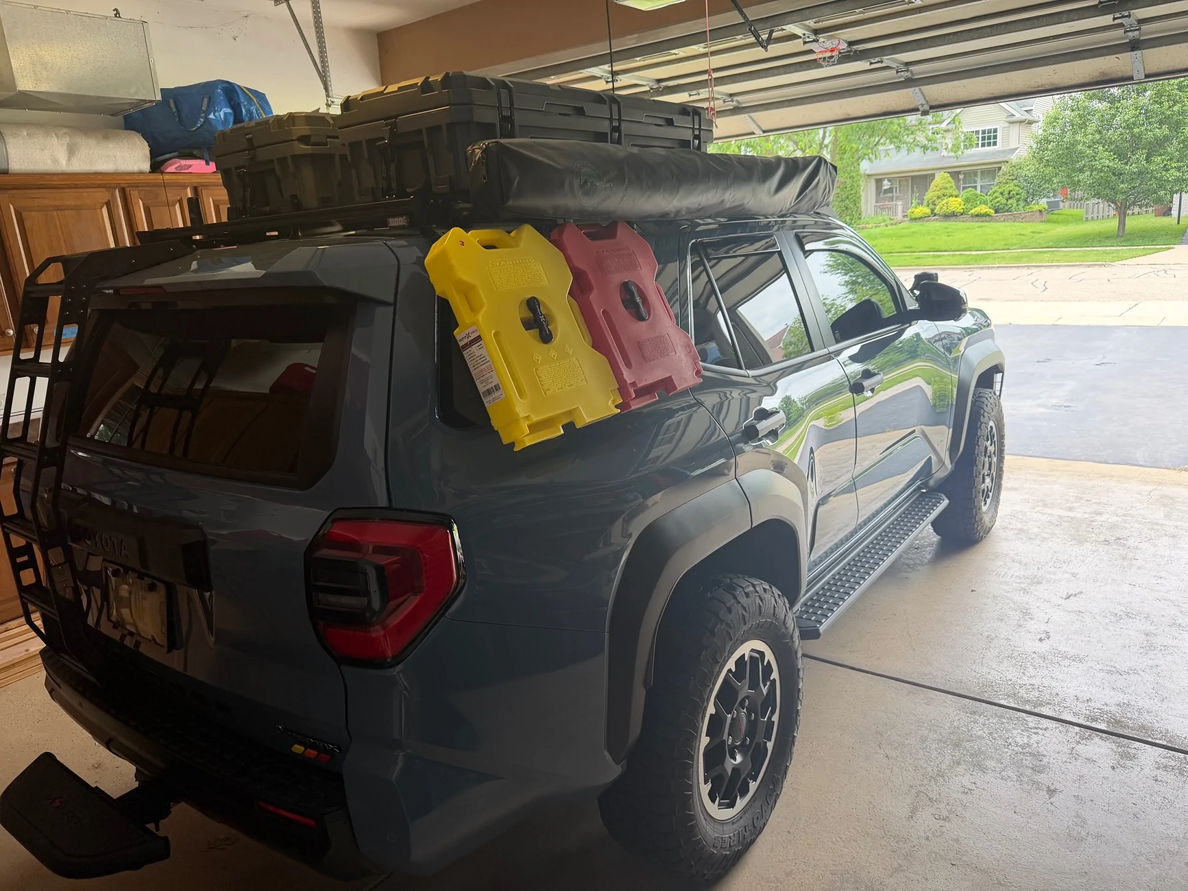 2025 2026 4runner 6th gen How are people securing gas cans (jerry cans) and propane cylinders in the cargo area IMG_8314