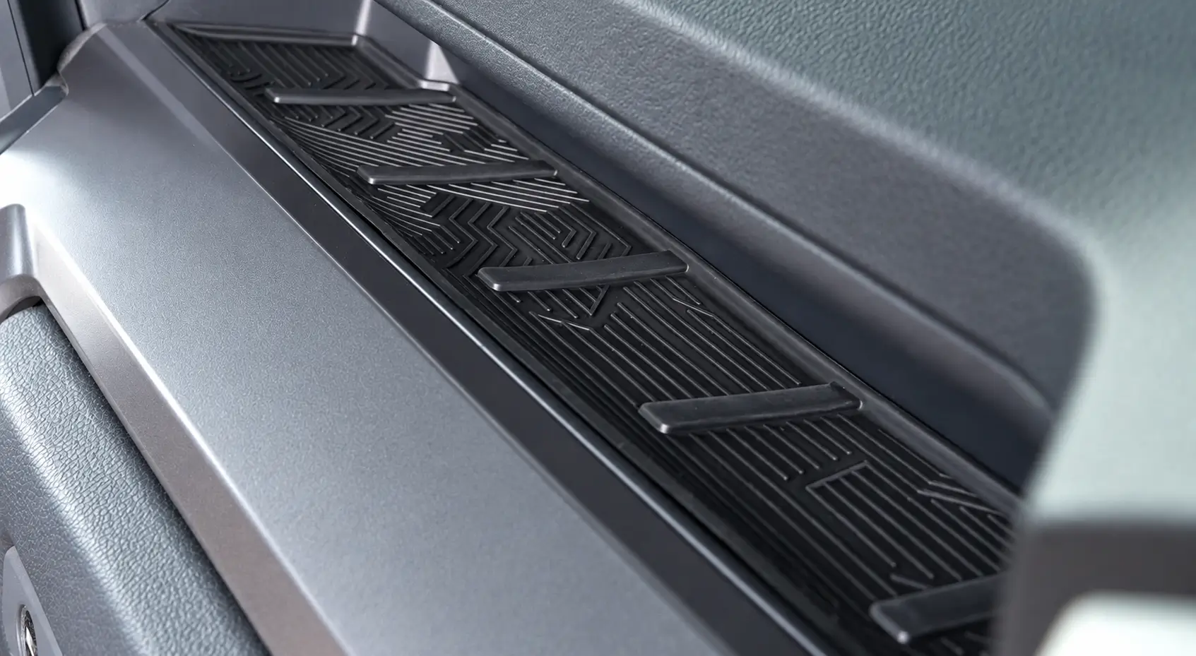 dashboard storage mat 3.webp