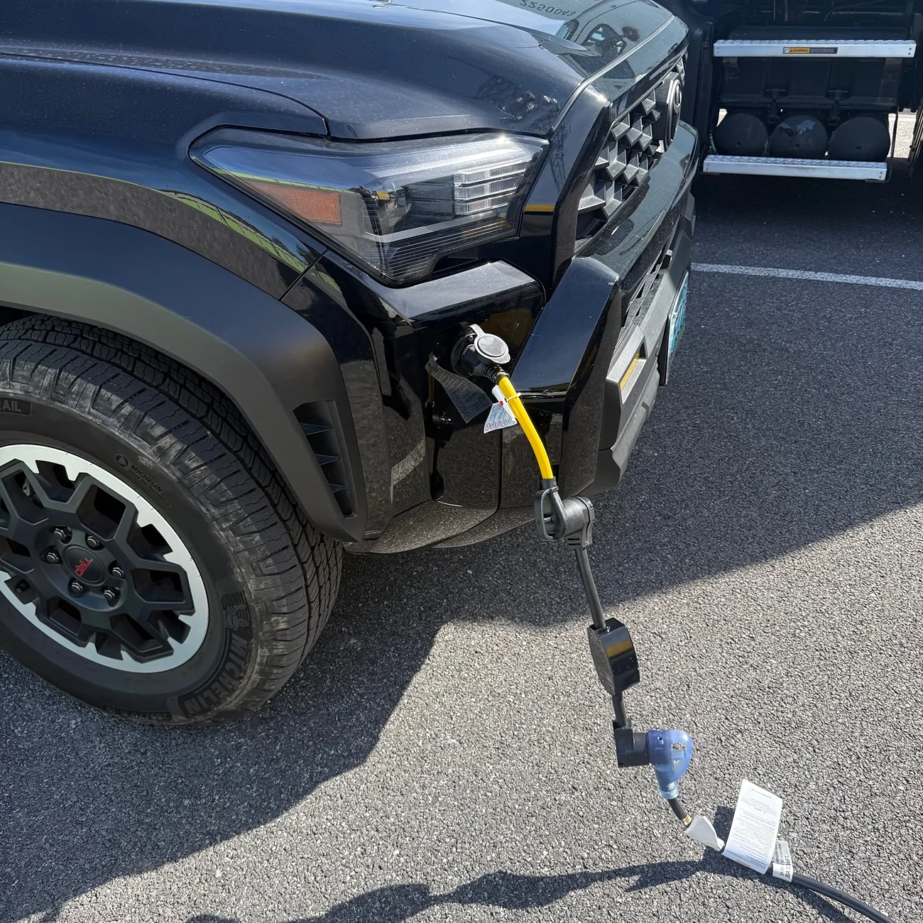 2025 2026 4runner 6th gen Real-world use of 4Runner’s 2400W Inverter Power Outlet: gear, tips & cautions IMG_3418