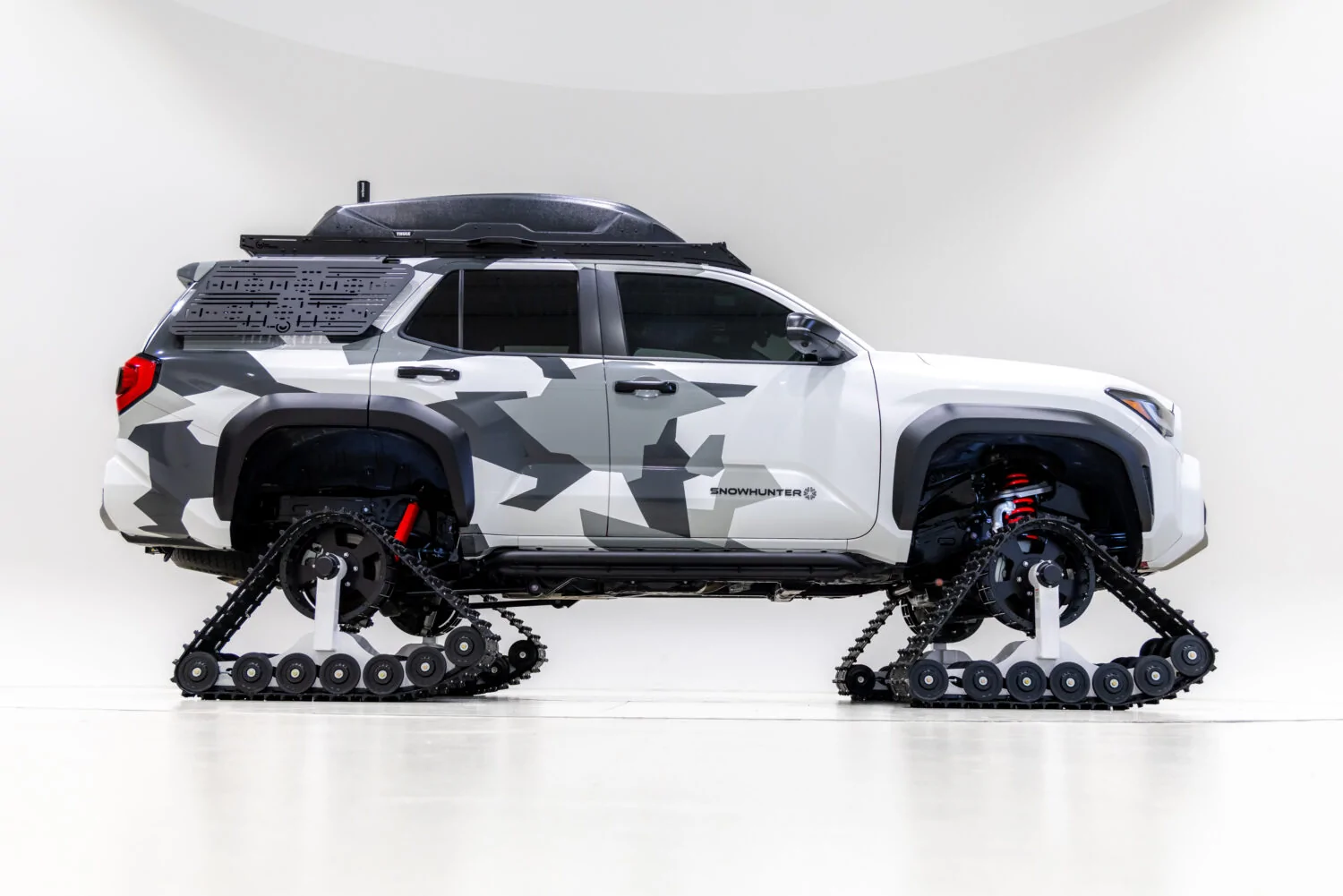 2025 2026 4runner 6th gen Snowhunter 4Runner on Tracks Unleashed for 2026 SEMA Show Snowhunter_4Runner_2026-3-1500x1001