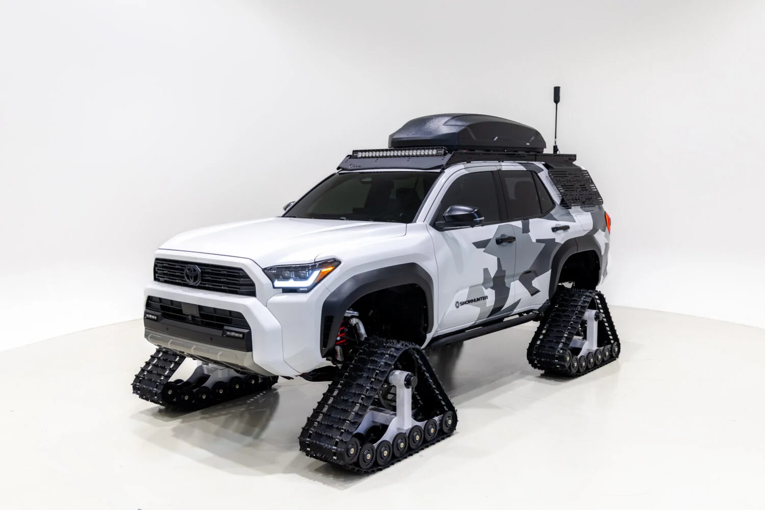 2025 2026 4runner 6th gen Snowhunter 4Runner on Tracks Unleashed for 2026 SEMA Show Snowhunter_4Runner_2026-2-1500x1001