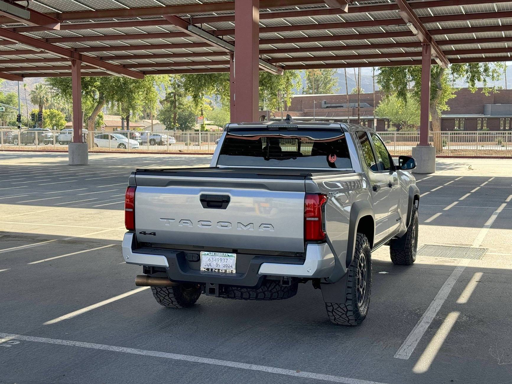 2025 4runner 6th gen Biggest / largest spare tire size that fits is 33" inch tire (33's) IMG_1091.JPG