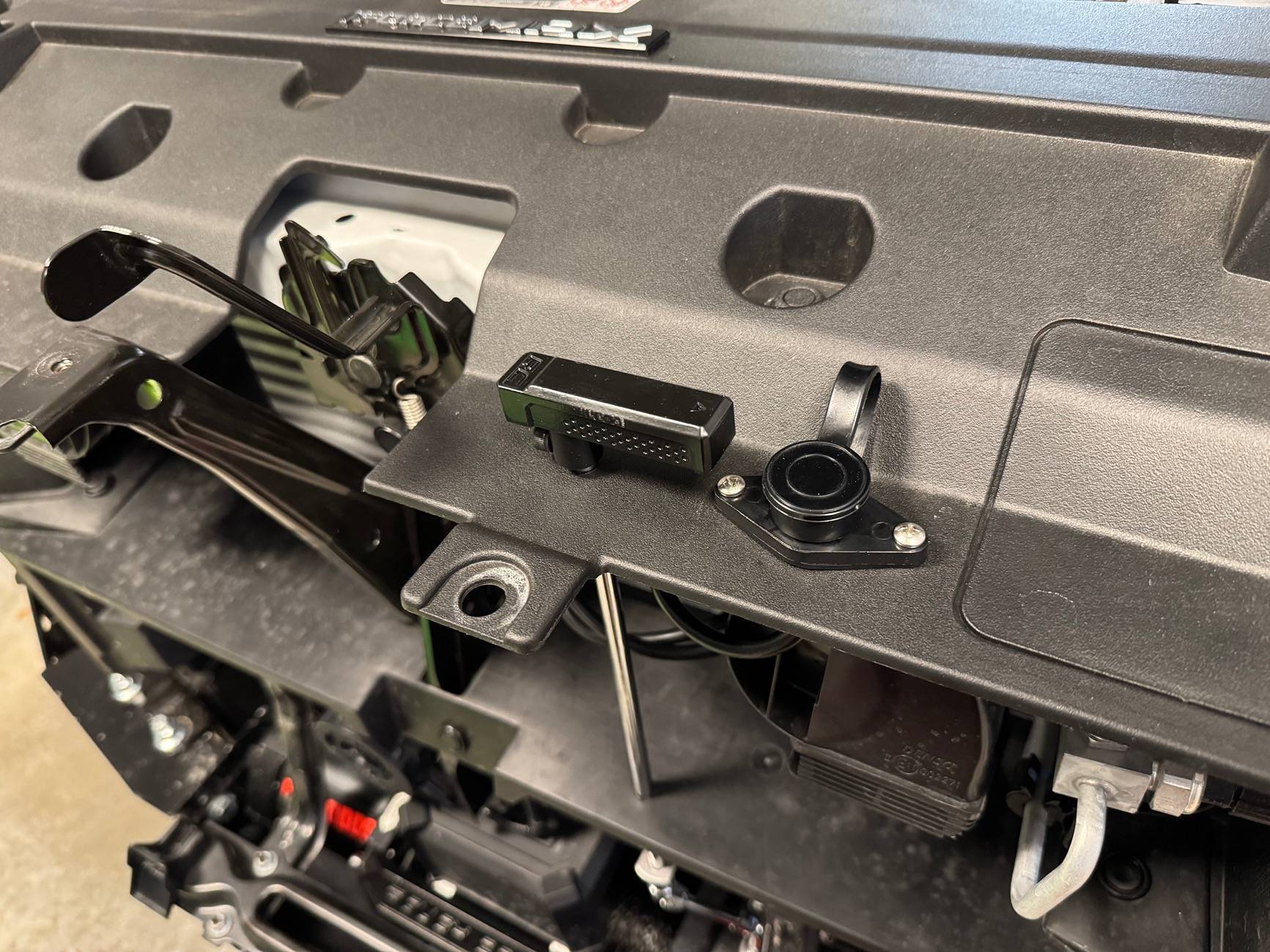 2025 4runner 6th gen Hidden Winch (Rough Country) install on TRD Pro front bumper -- no cutting required img_0666-jpe