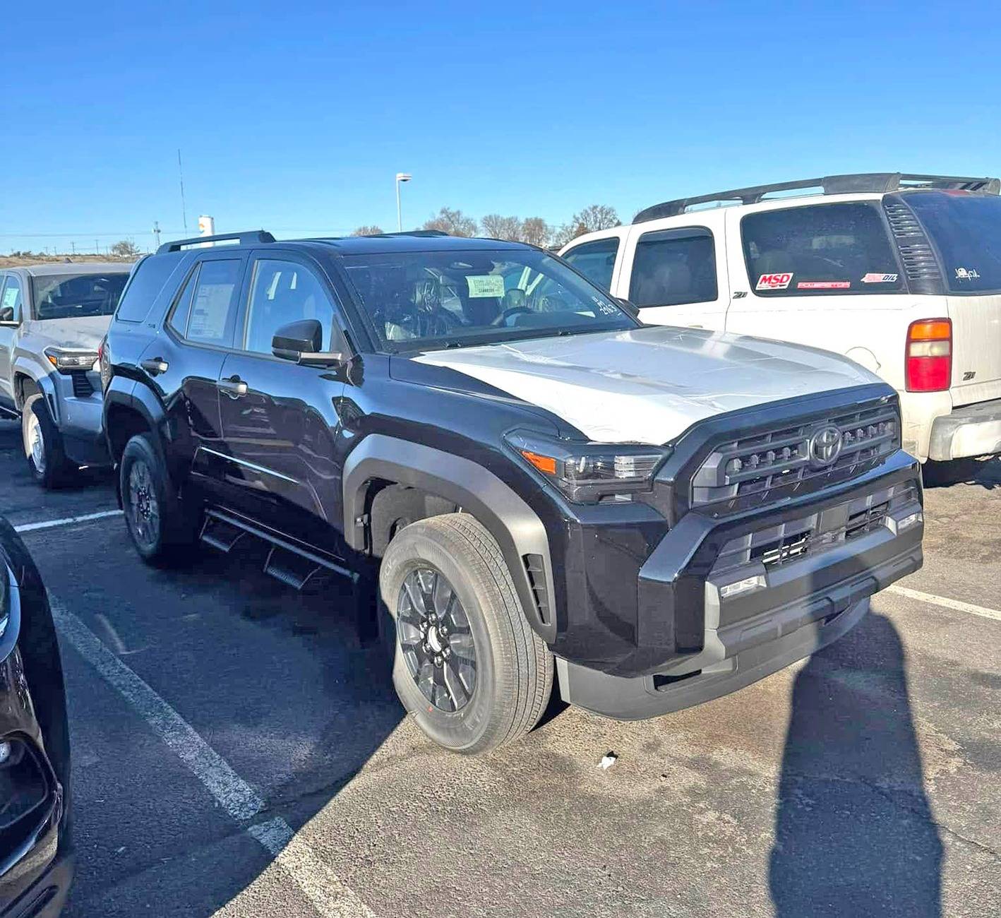 2025 4runner 6th gen Black SR5 2025 4Runner 6th gen w/ black wheels and Predator tube side steps @ dealership Black SR5 2025 4Runner 6th gen