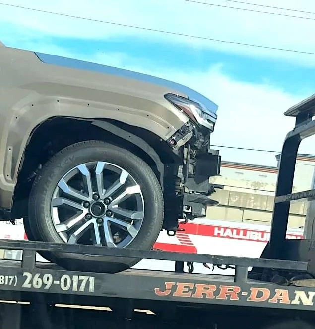 2025 4runner 6th gen Totaled / crashed 2025 4Runner TRD Pro spotted 2025-4runner-crashed-v0-hhfgts7y0mde1