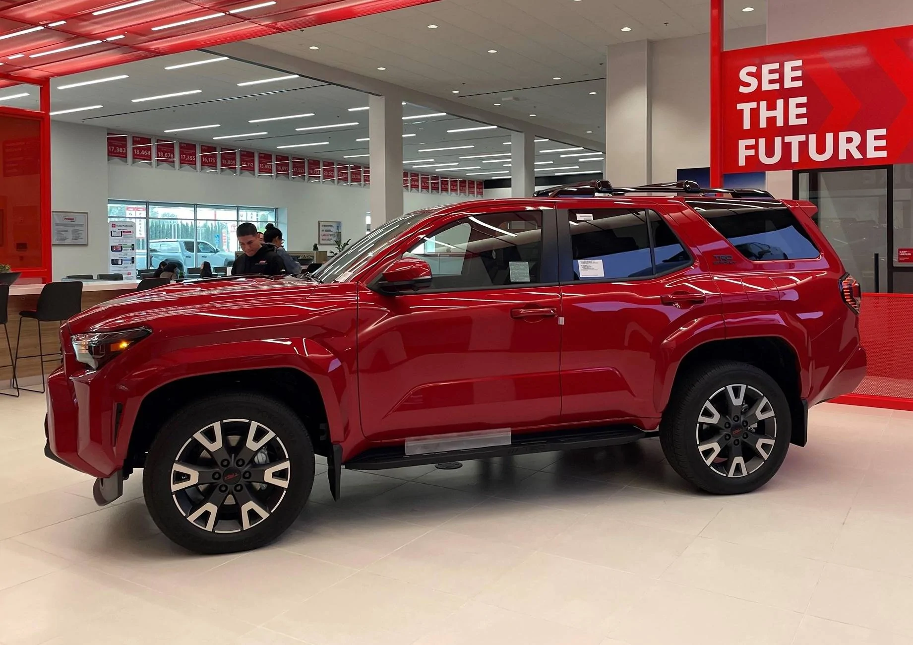 2025 4runner 6th gen Supersonic Red TRD Sport Premium 2025 4Runner 6th Gen First Look - interior & exterior 2025-toyota-4runner-trd-sport-in-supersonic-red-v0-ooy0r1grxtde1