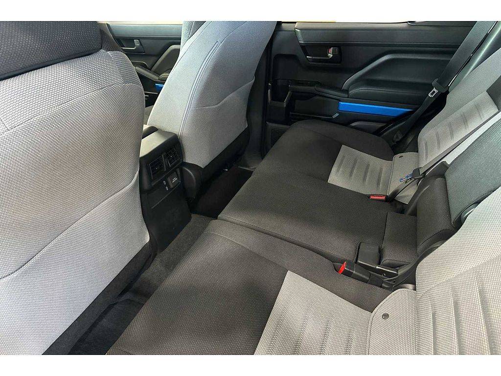 2025 4runner 6th gen CUTTING EDGE (Silver) Photos 4Runner 6th Gen (2025+) rd-off-road-2025-4runner-6th-gen-delivered-16-jpe