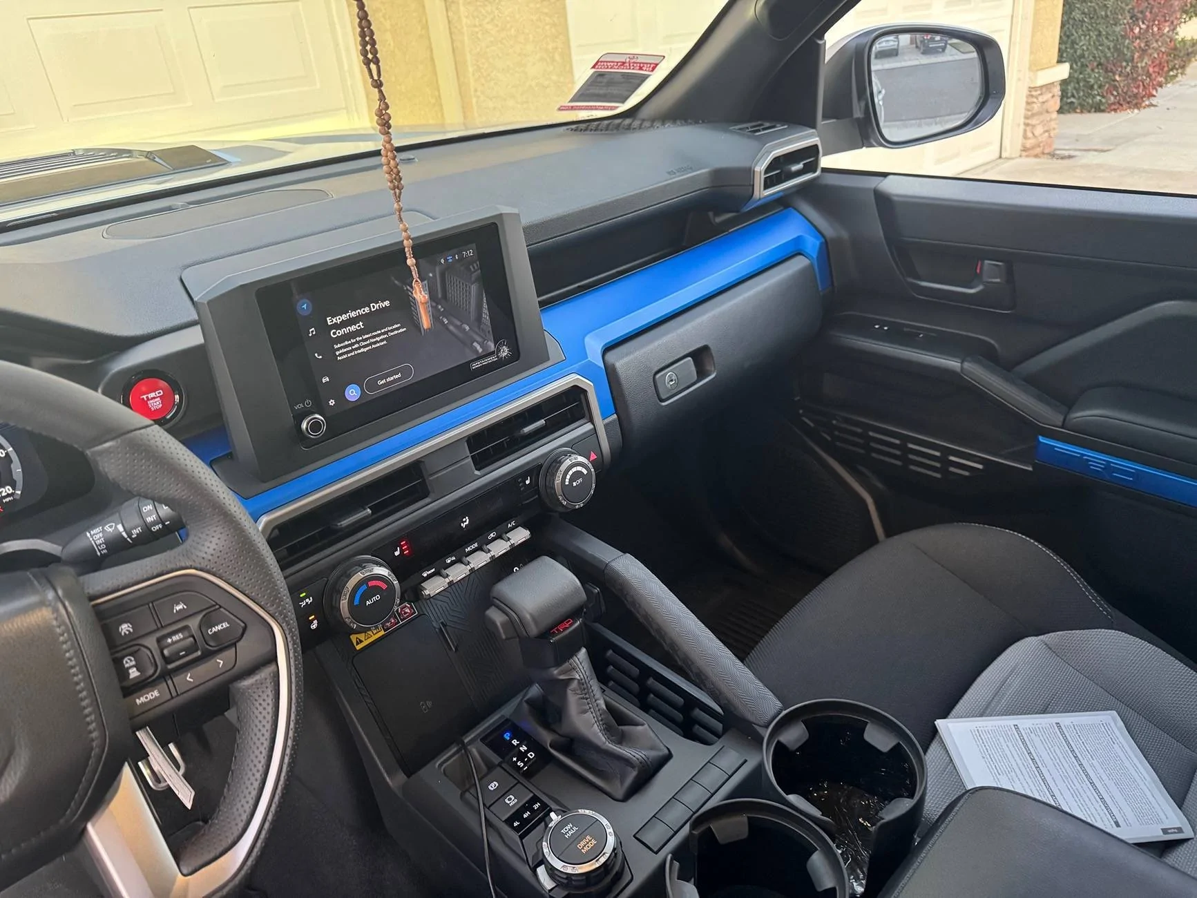 2025 4runner 6th gen Interior: BOULDER / BLACK - photos img_7709-jpeg-jpg