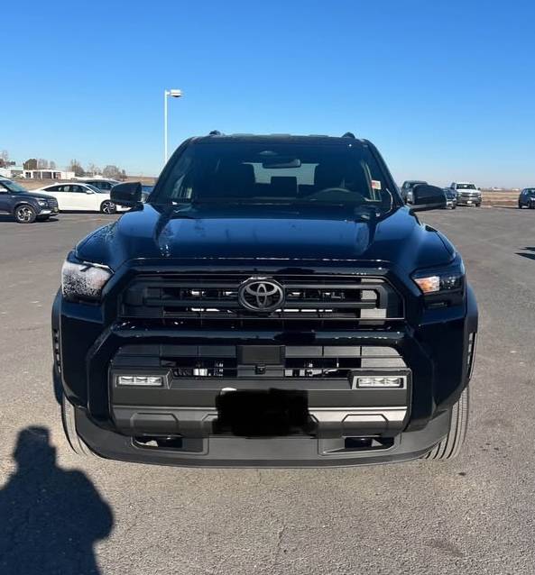 2025 4runner 6th gen BLACK Photos 4Runner 6th Gen (2025+) Black SR5 predator tube steps 2025 4runner 6th gen 2