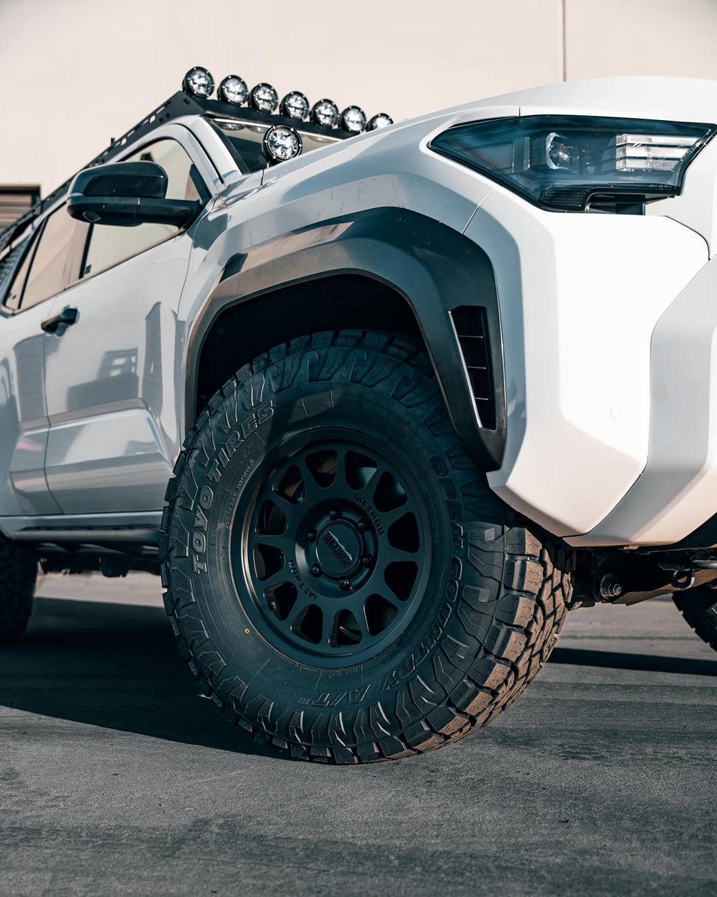 2025 4runner 6th gen First 6th gen 4Runner on 35s, lift kit, aftermarket roof rack  (@ Westcott Designs) ires-35s-on-2025-4runner-6th-gen-wescott-build-