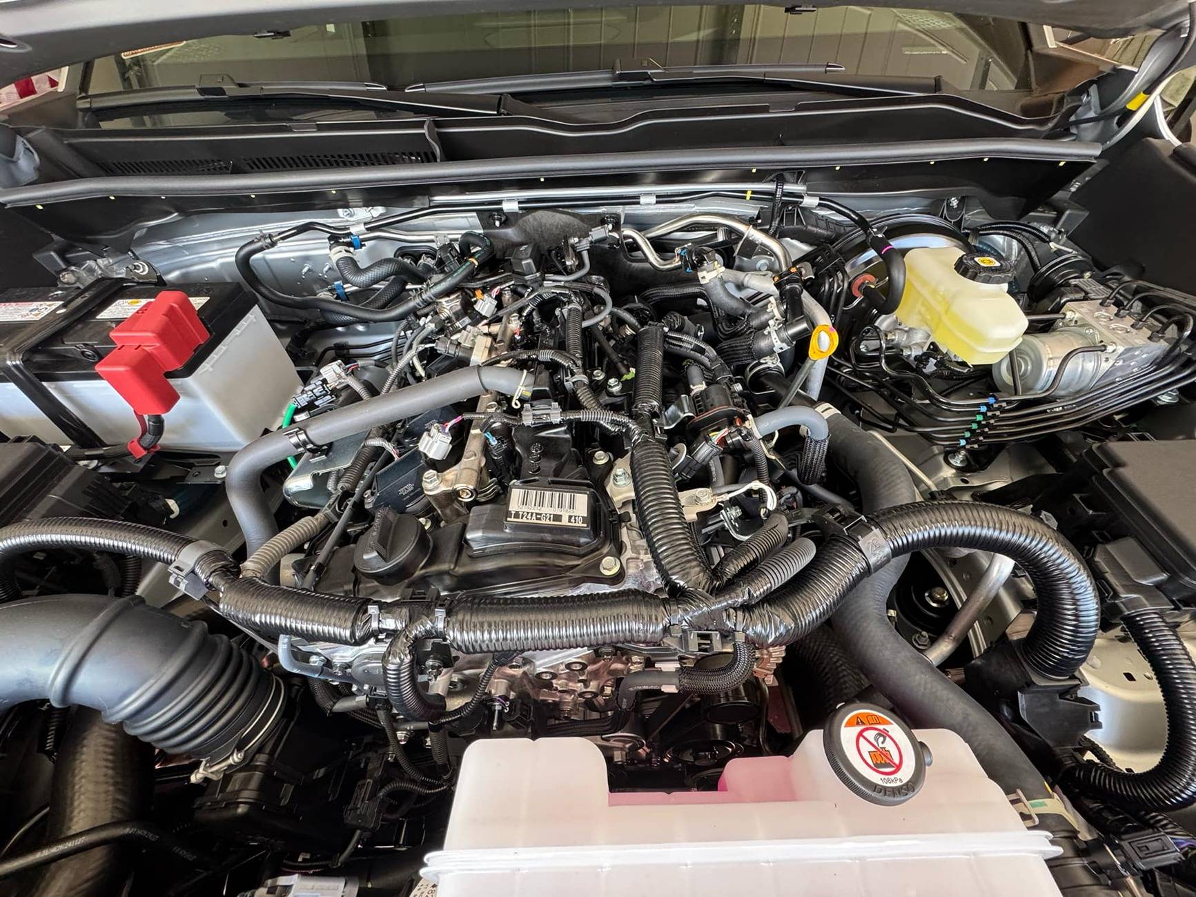 2025 4runner 6th gen Underhood engine compartment photos from my gas non-hybrid 2025 4Runner TRD Off-Road Underhood engine compartment photos from my i-Force gas 2025 4Runner TRD Off-Road 9