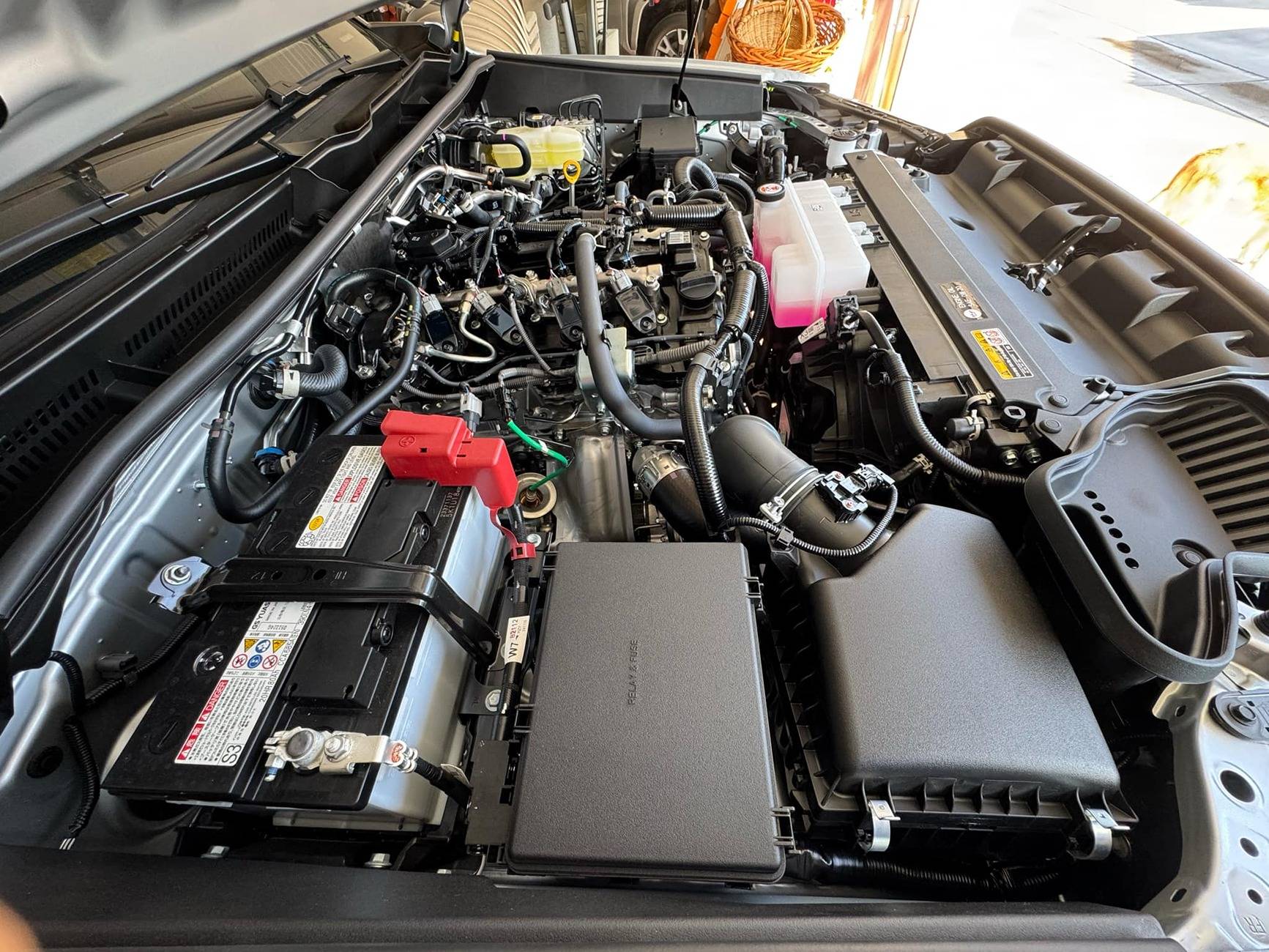 2025 4runner 6th gen Underhood engine compartment photos from my gas non-hybrid 2025 4Runner TRD Off-Road Underhood engine compartment photos from my i-Force gas 2025 4Runner TRD Off-Road 11