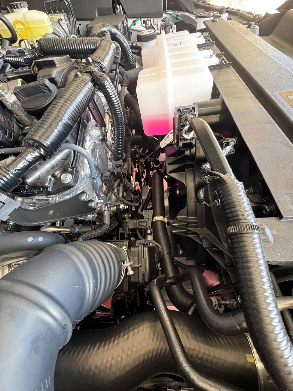 2025 4runner 6th gen Underhood engine compartment photos from my gas non-hybrid 2025 4Runner TRD Off-Road Underhood engine compartment photos from my i-Force gas 2025 4Runner TRD Off-Road 1