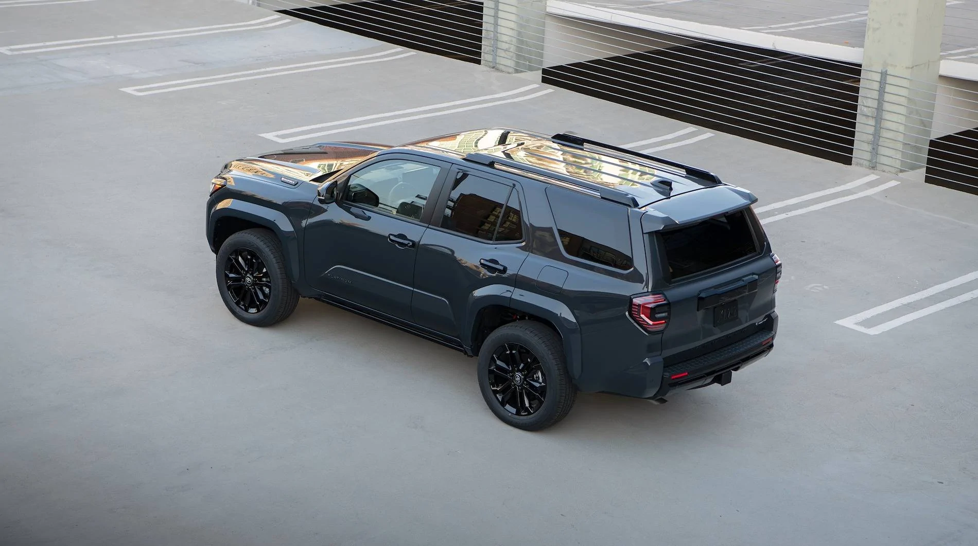 2025 4runner 6th gen Beautiful pics of Underground Platinum / Dark Navy Interior / HUD head-up display 2025_4Runner_Platinum_Underground_313