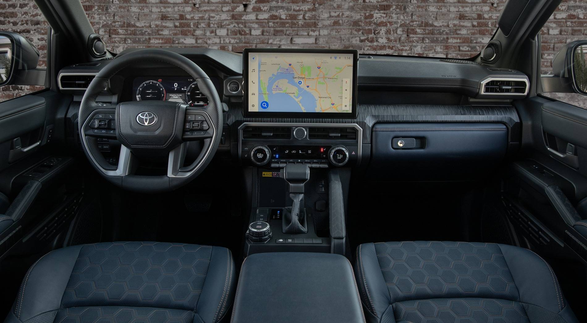 2025 4runner 6th gen Beautiful pics of Underground Platinum / Dark Navy Interior / HUD head-up display Dark Navy Interior Platinum 2025 4Runner 6th Gen 1