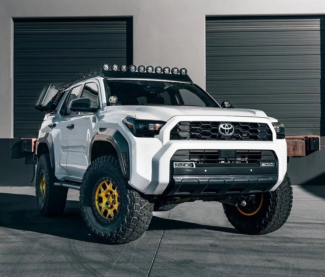 2025 4runner 6th gen ICE CAP WHITE Photos 4Runner 6th Gen (2025+) designs-gold-wheels-lift-kit-35-22-tires-35s-1-jpg