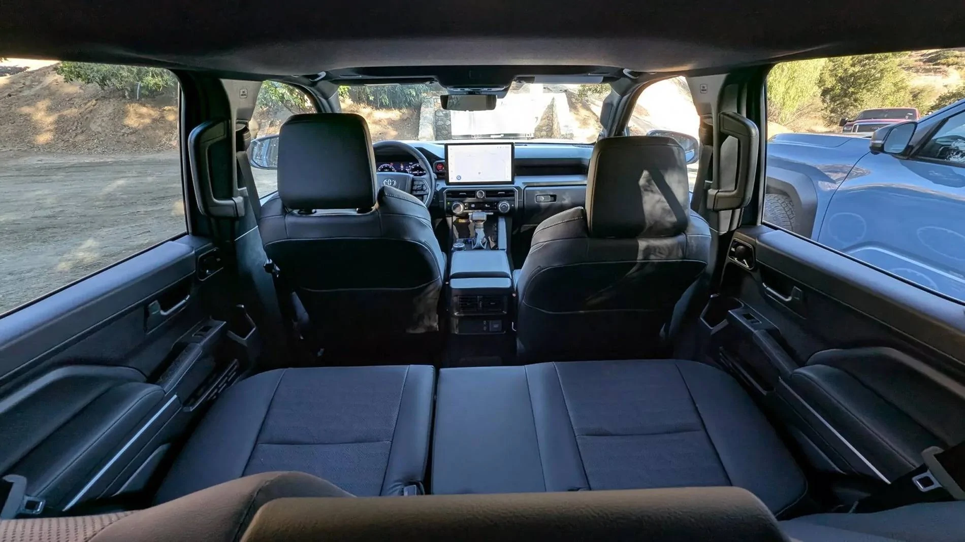 2025 4runner 6th gen Interior: BLACK - photos r-trd-off-road-premium-2025-4runner-6th-gen-1-jpeg