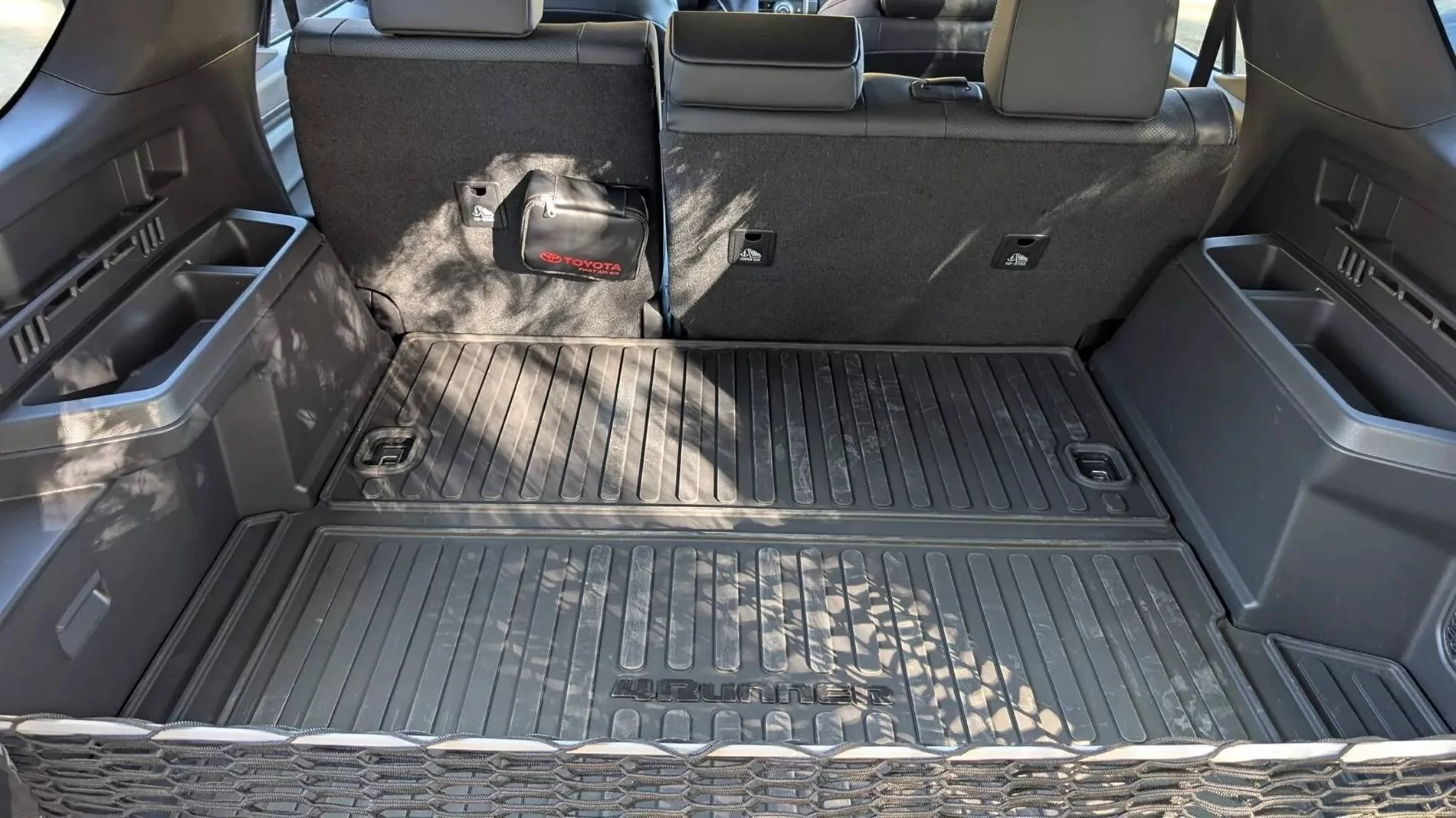 2025 4runner 6th gen Interior: BLACK - photos r-trd-off-road-premium-2025-4runner-6th-gen-6-jpeg