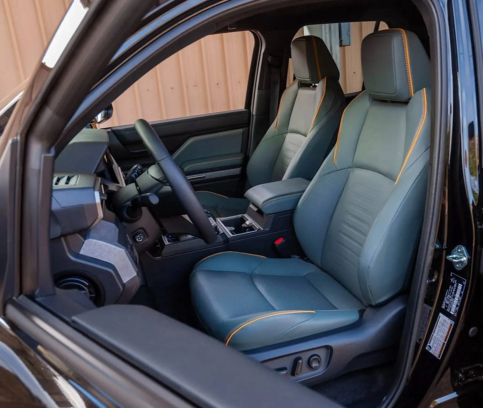 2025 4runner 6th gen Black Trailhunter 4Runner 2025 6th gen pics Trailhunter 4Runner Interior