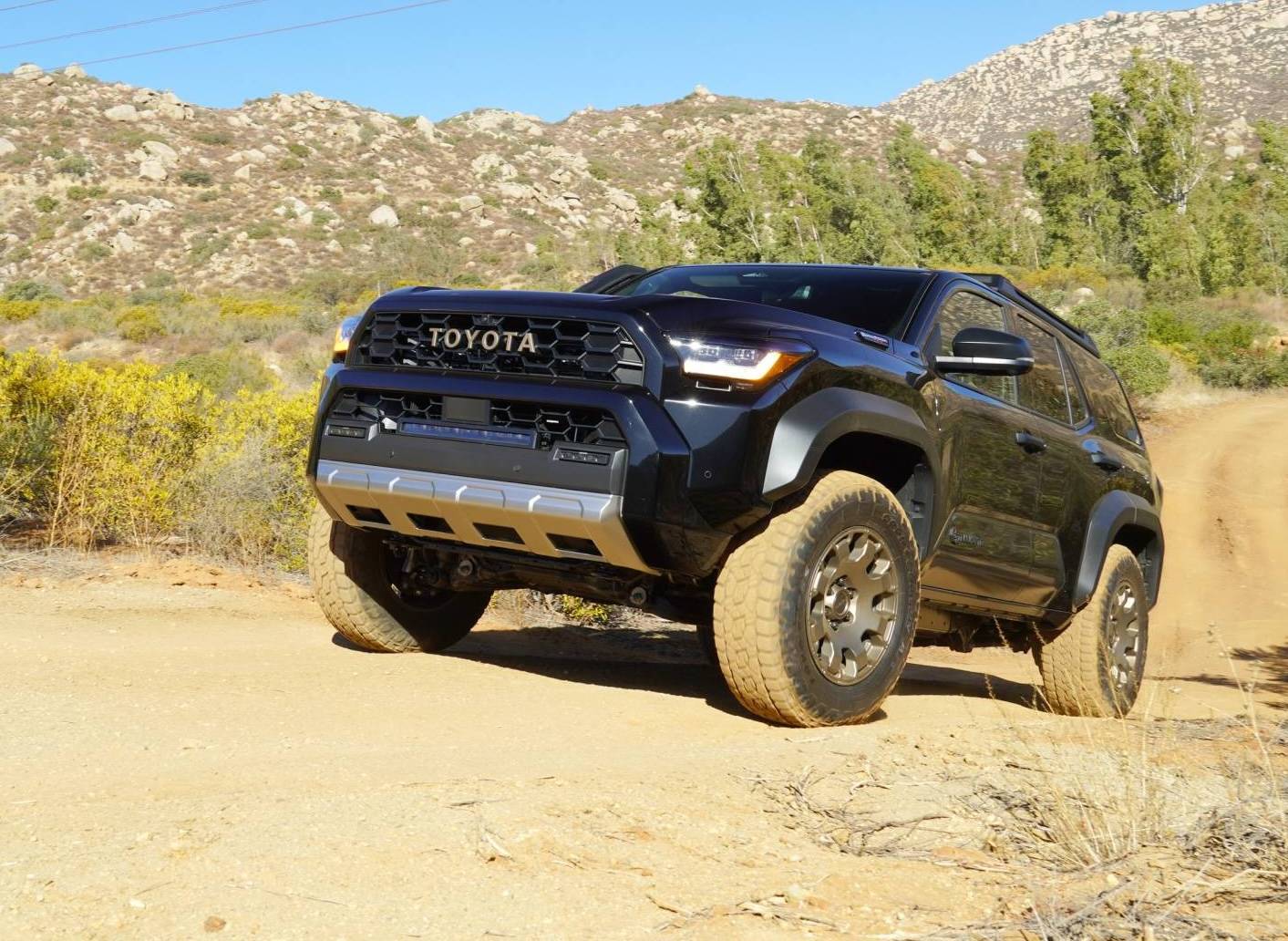 2025 4runner 6th gen BLACK Photos 4Runner 6th Gen (2025+) black-color-4runner-trailhunter-6th-gen-2025-2-