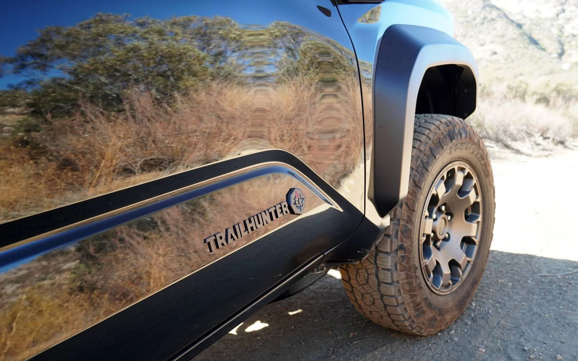 2025 4runner 6th gen BLACK Photos 4Runner 6th Gen (2025+) black-color-4runner-trailhunter-6th-gen-2025-8-jpg