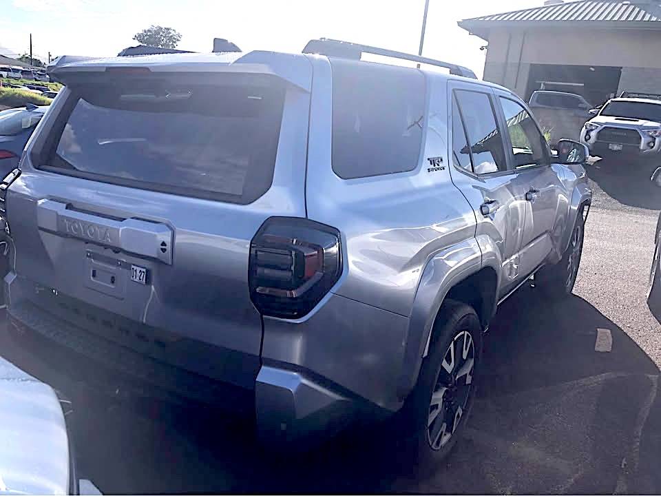 2025 4runner 6th gen CUTTING EDGE (Silver) Photos 4Runner 6th Gen (2025+) Cutting Edge TRD Sport 2025 4Runner 6th Gen 4