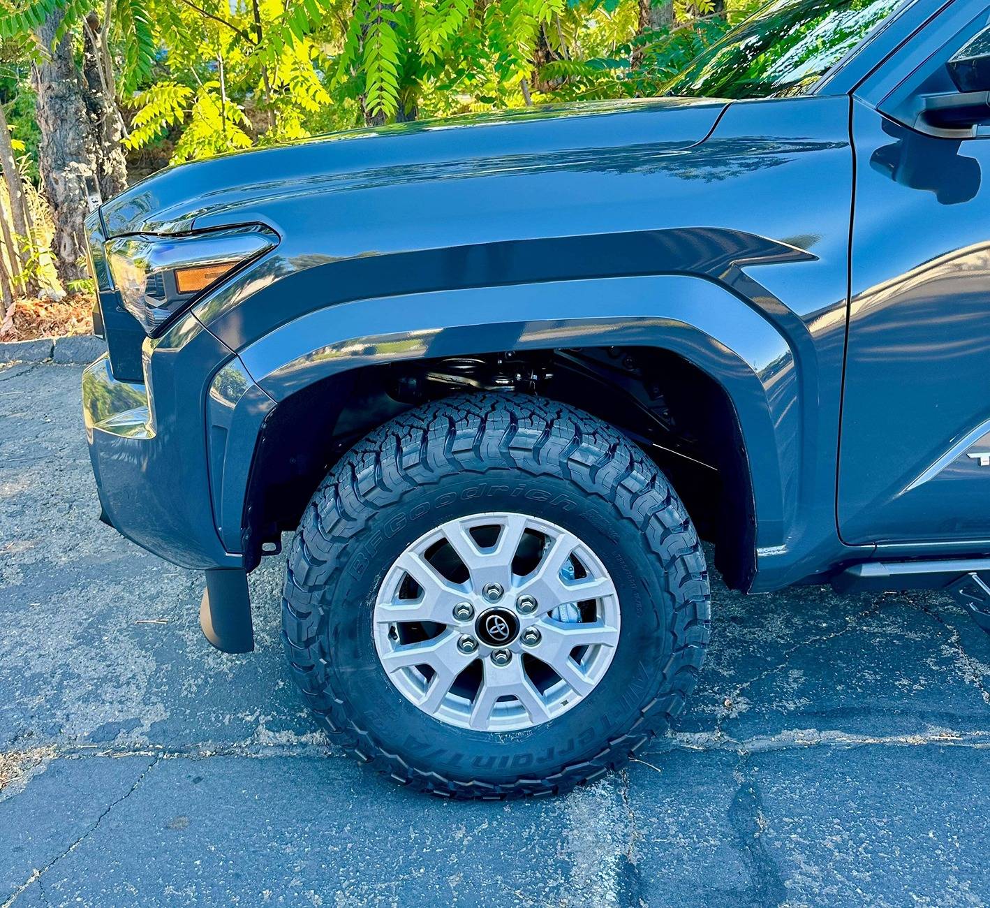 2025 4runner 6th gen Do SR5 wheels fit 33" tire (i.e. 285/70R17) or what's largest size? Do 2025 TRD Pro wheels fit without modifications? 33's 33%22 inch tires 285:70R17 KO3 tires on SR5 wheels 3