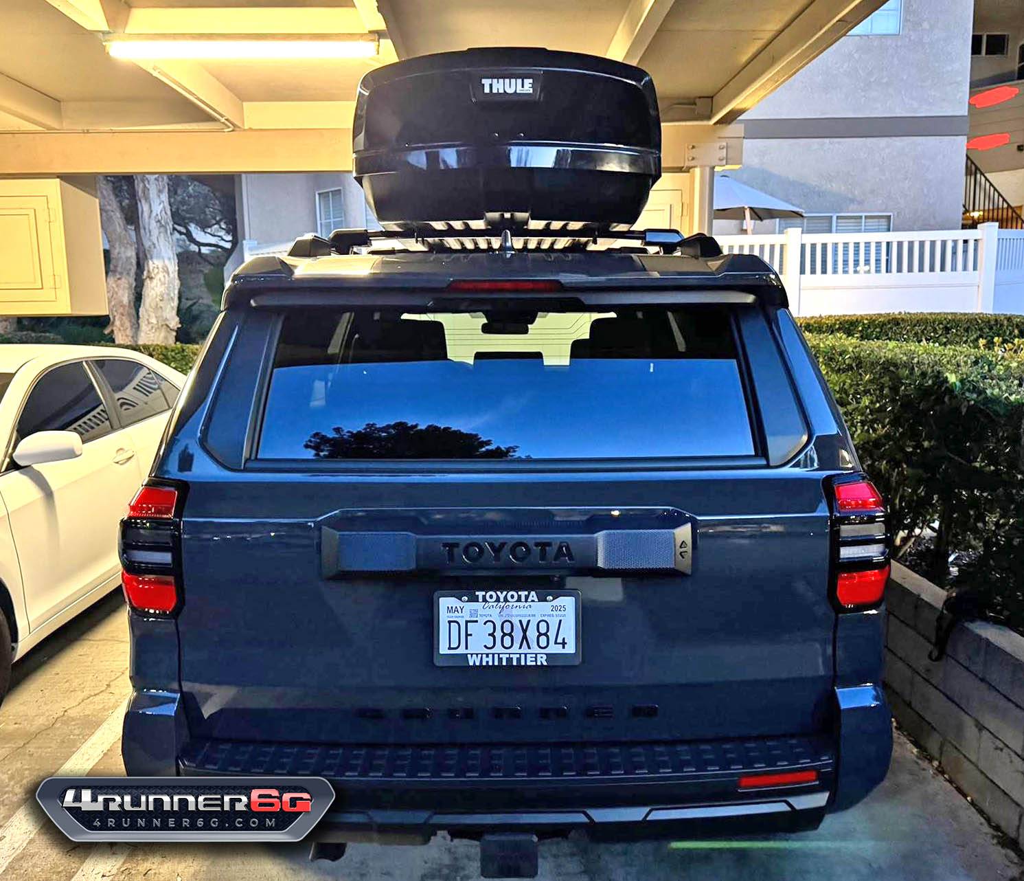 2025 4runner 6th gen Thule Motion XT XL Roof Box on 2025 4Runner - installed photos & MPG (loss) report thule cargo roof box on 2024 4Runner 6th gen Thule Motion XT XL a