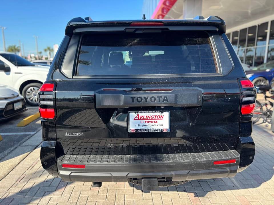 2025 4runner 6th gen Black TRD Off-Road Premium w/ Softex Interior (2025 4Runner 6th gen) first look Black TRD Off-Road Premium 2025 4Runner 6th Gen Color Exterior 2