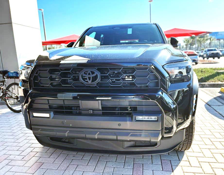 2025 4runner 6th gen Black TRD Off-Road Premium w/ Softex Interior (2025 4Runner 6th gen) first look Black TRD Off-Road Premium 2025 4Runner 6th Gen Color Exterior 5