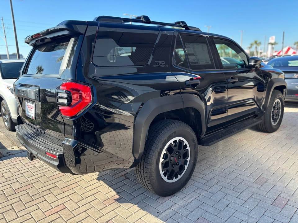 2025 4runner 6th gen BLACK Photos 4Runner 6th Gen (2025+) -premium-2025-4runner-6th-gen-color-exterior-3-